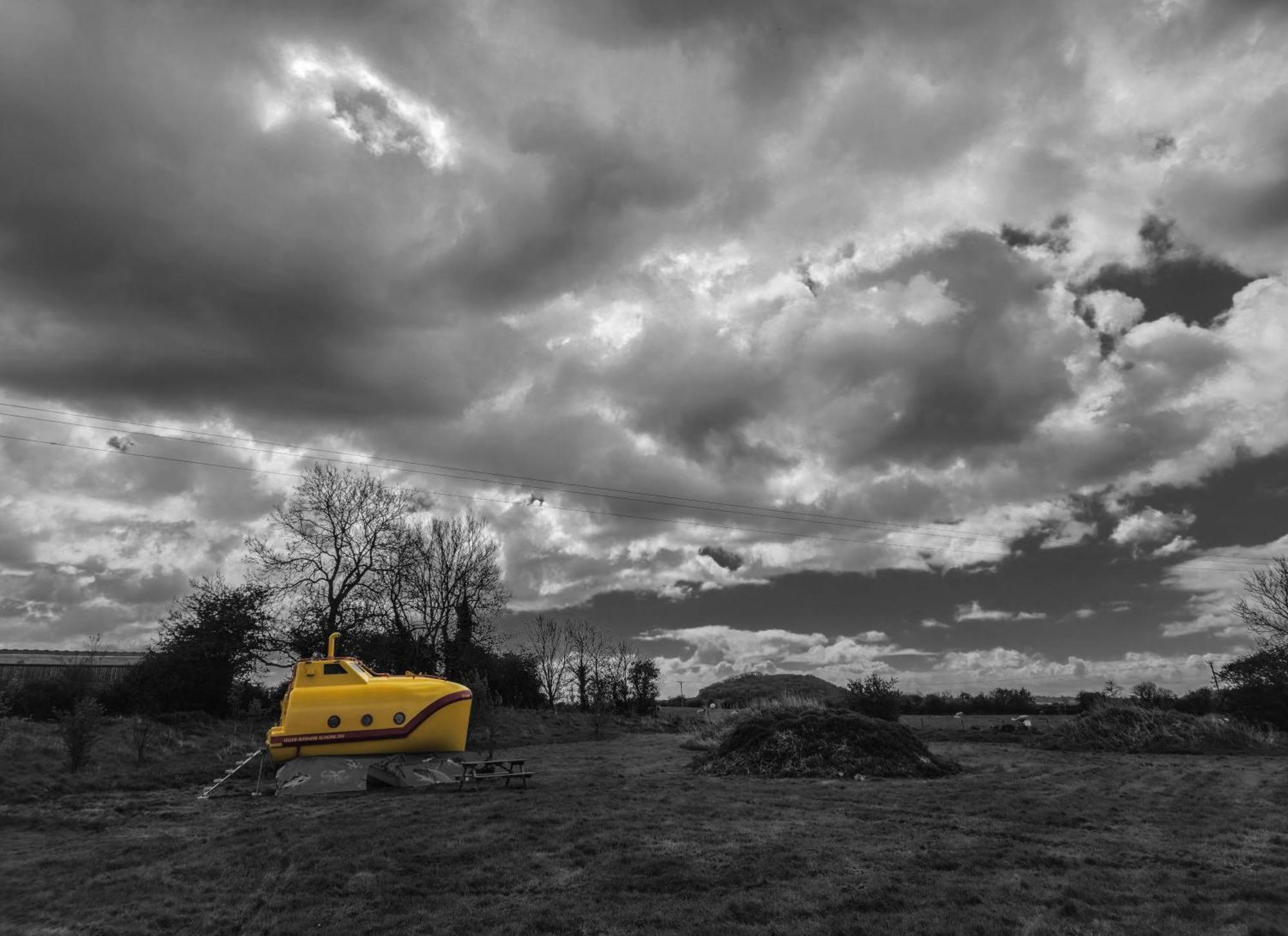 The Yellow Submarine Чеддар Екстер'єр фото